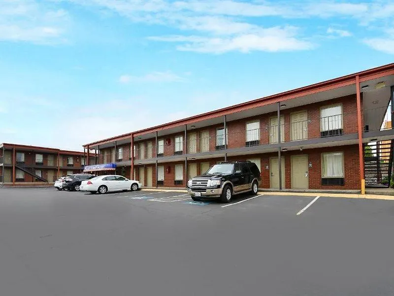 Rodeway Inn-1