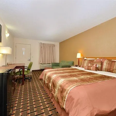 Rodeway Inn-3